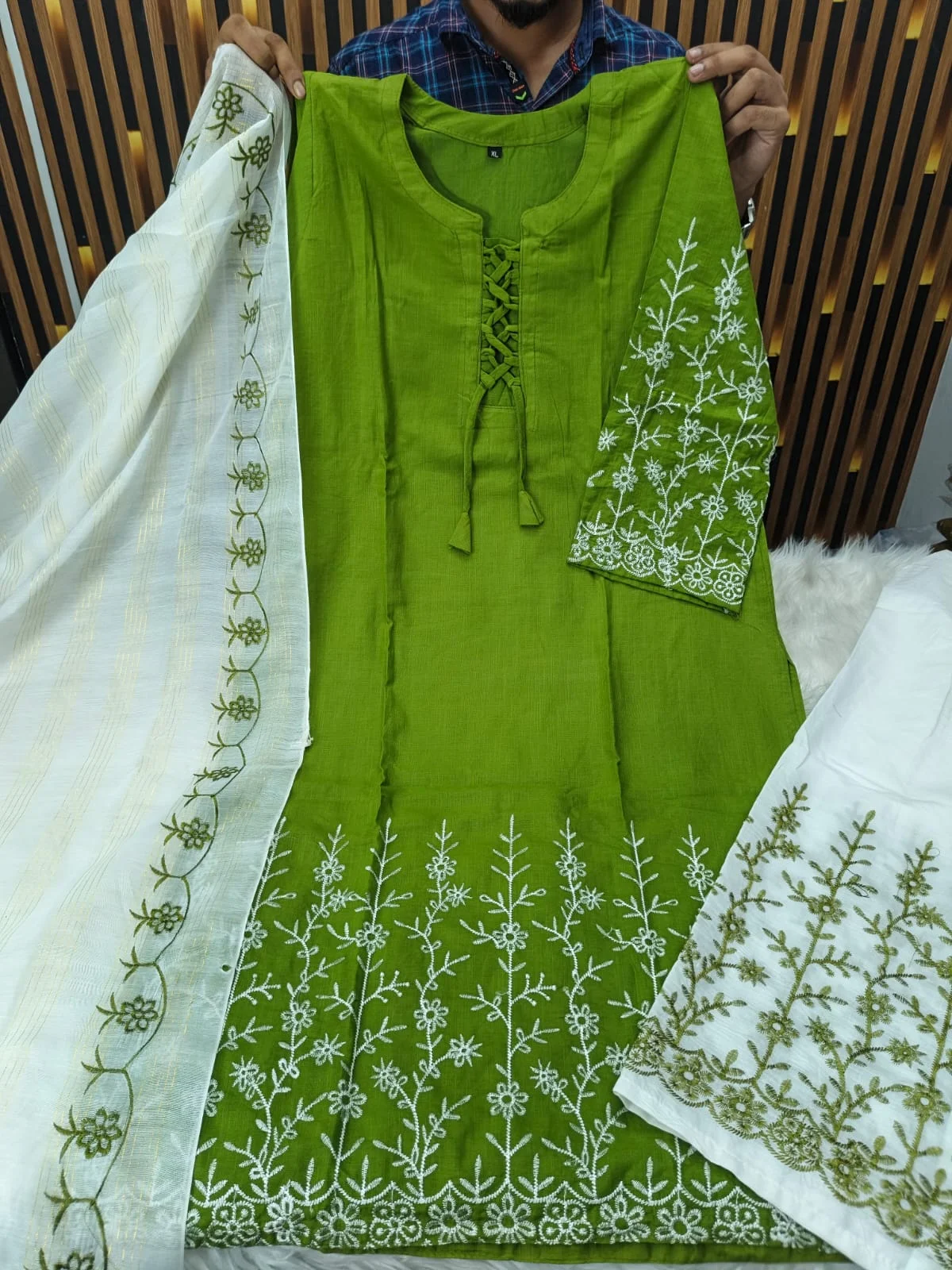 থ্রি-পিস