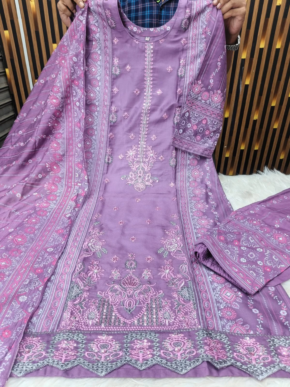 থ্রি-পিস