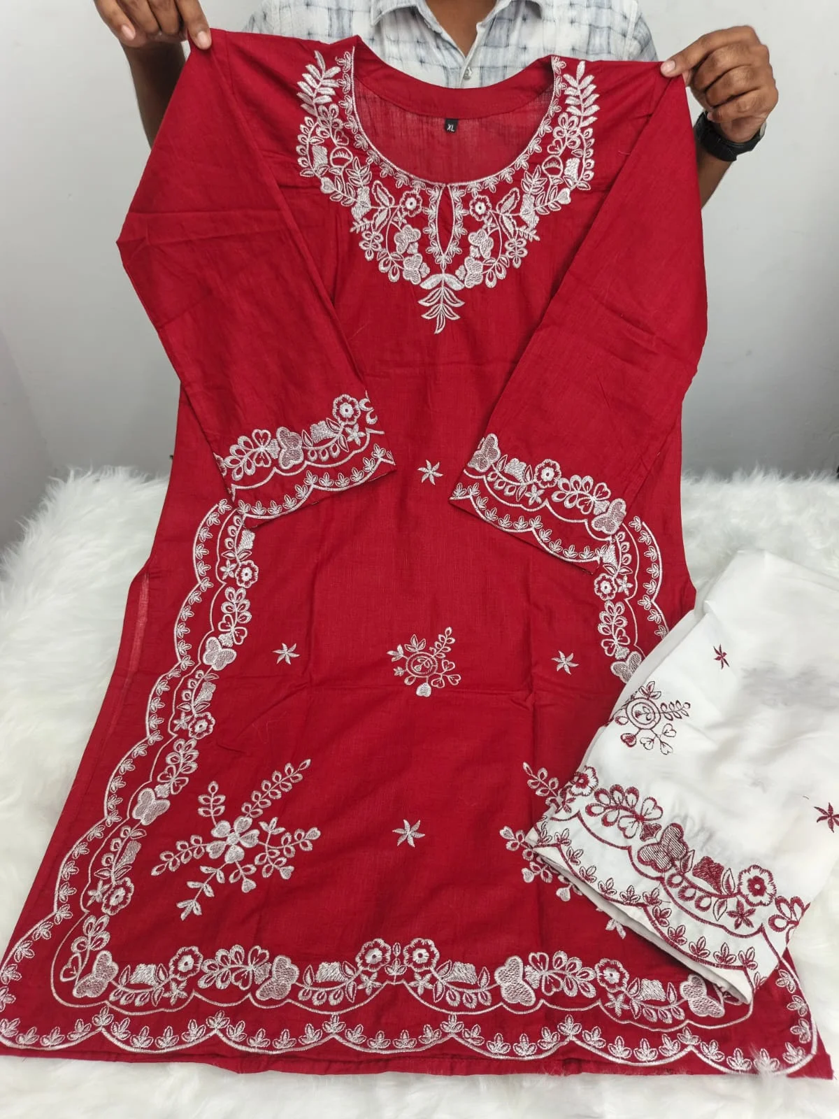 গর্জিয়াস কটন এমব্রয়ডারি টু-পিস 3