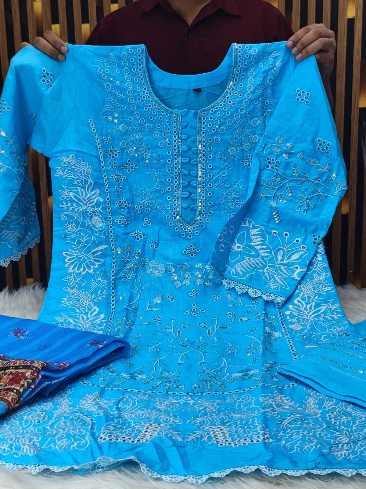 থ্রি-পিস 5