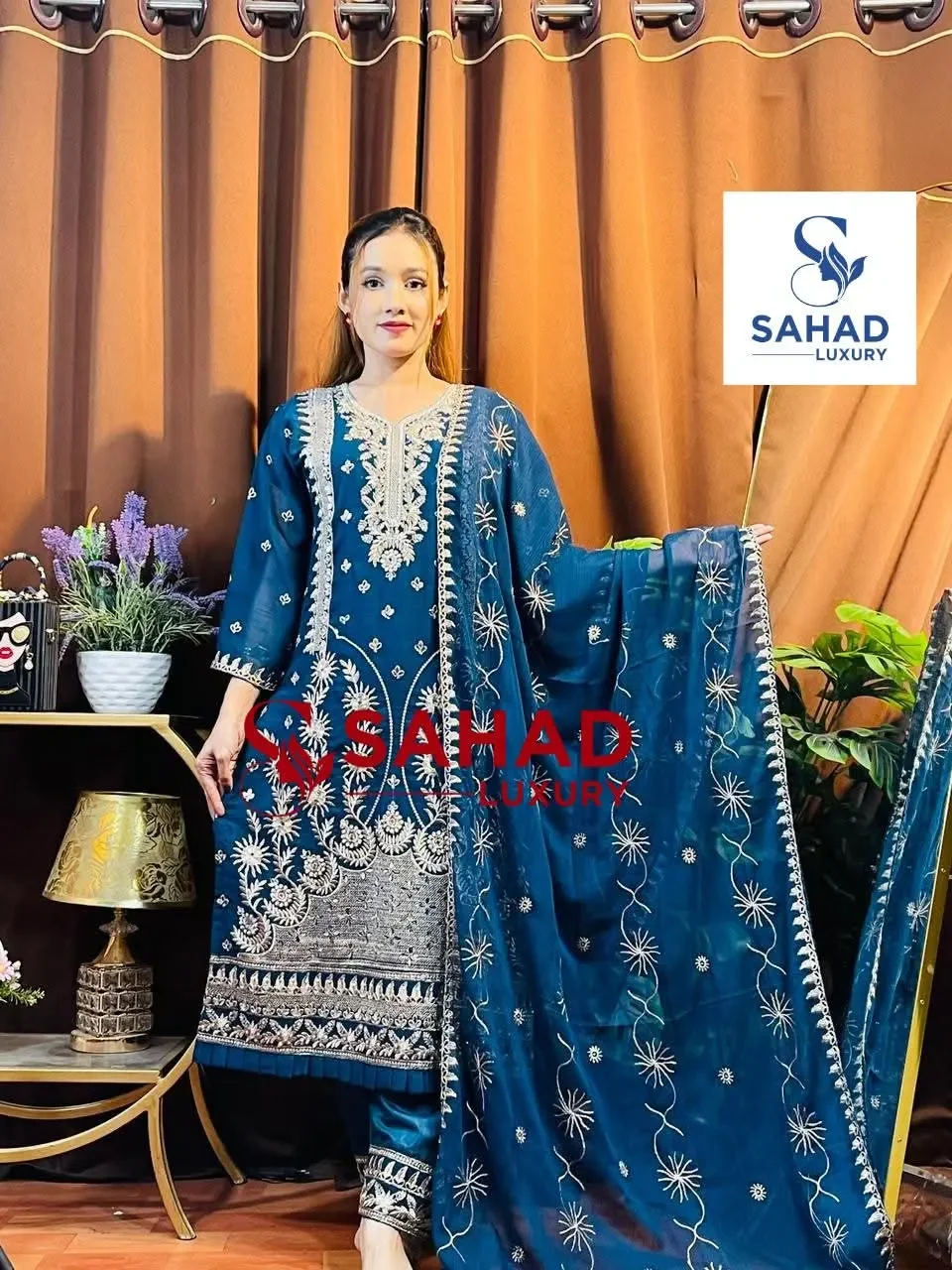 থ্রি-পিস 4
